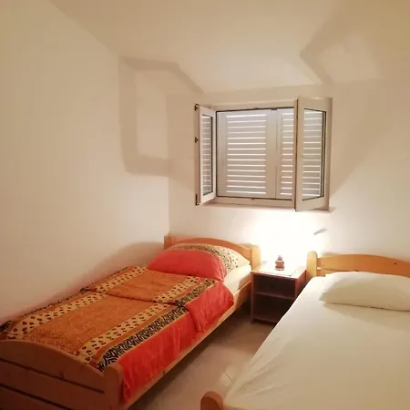 Apartments Iva Apartment *